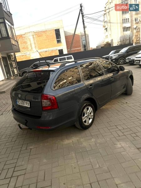 Универсал Skoda Octavia 2009 в Пустомытах