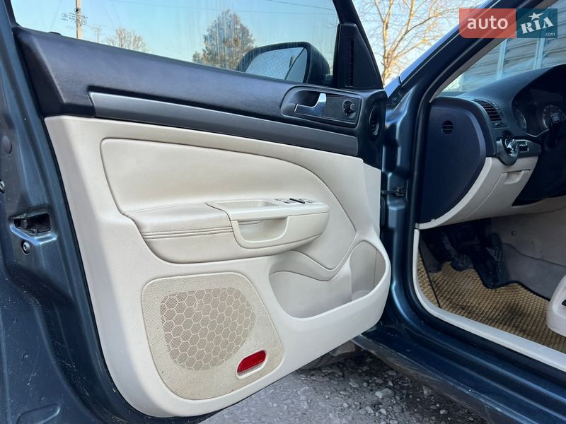 Лифтбек Skoda Octavia 2005 в Кицмани