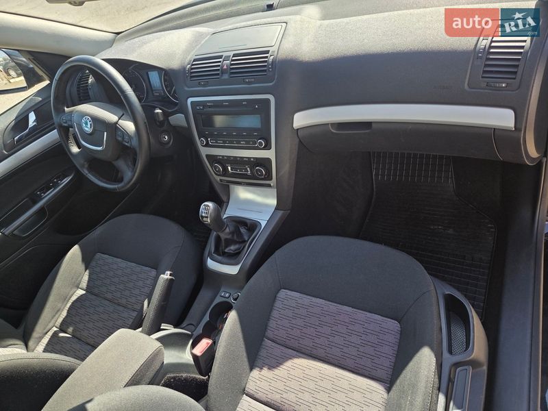 Универсал Skoda Octavia 2010 в Полтаве