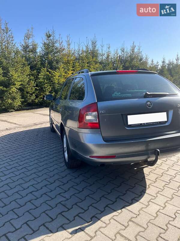 Універсал Skoda Octavia 2011 в Шепетівці