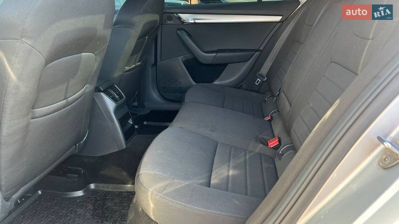 Лифтбек Skoda Octavia 2015 в Полтаве