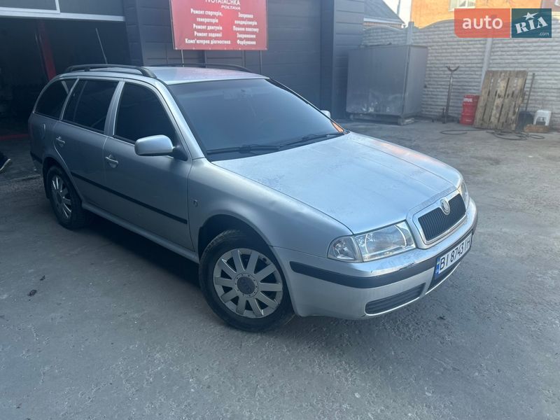 Универсал Skoda Octavia 2009 в Полтаве