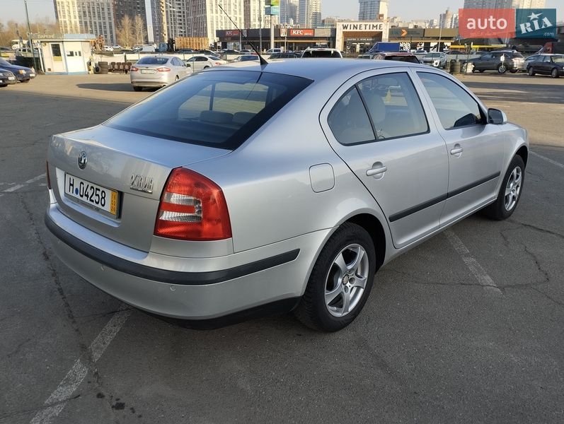 Лифтбек Skoda Octavia 2006 в Киеве