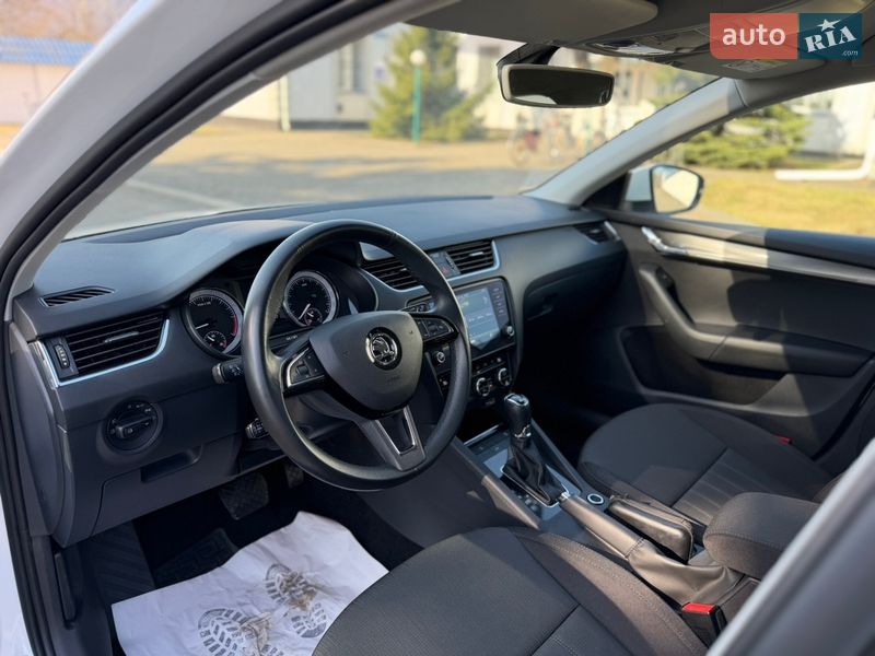 Универсал Skoda Octavia 2019 в Радивилове