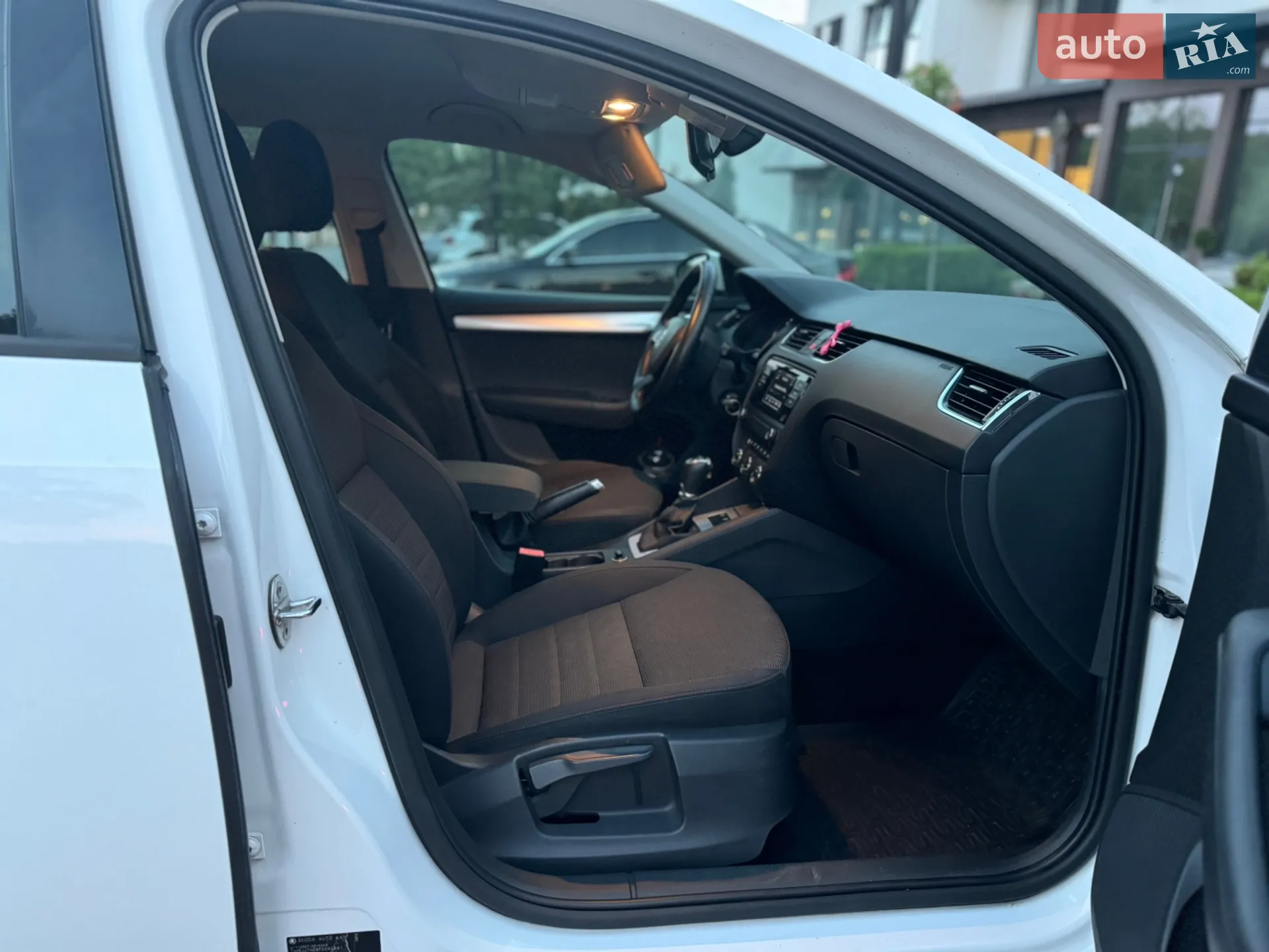 2014 Skoda Octavia - мініатюра 19