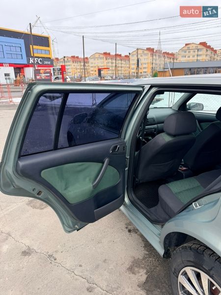 Универсал Skoda Octavia 2002 в Софиевской Борщаговке