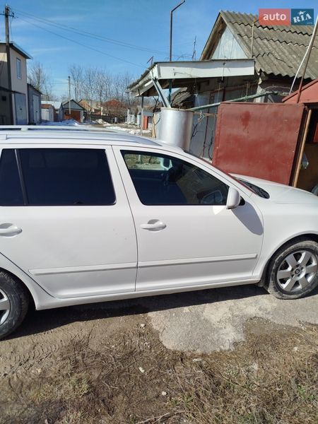 Универсал Skoda Octavia 2010 в Дунаевцах
