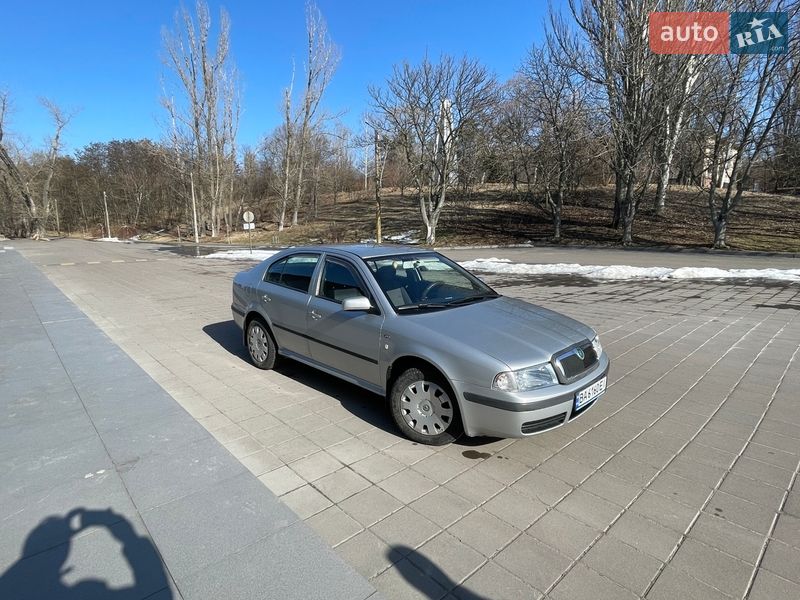 Седан Skoda Octavia 2001 в Светловодске