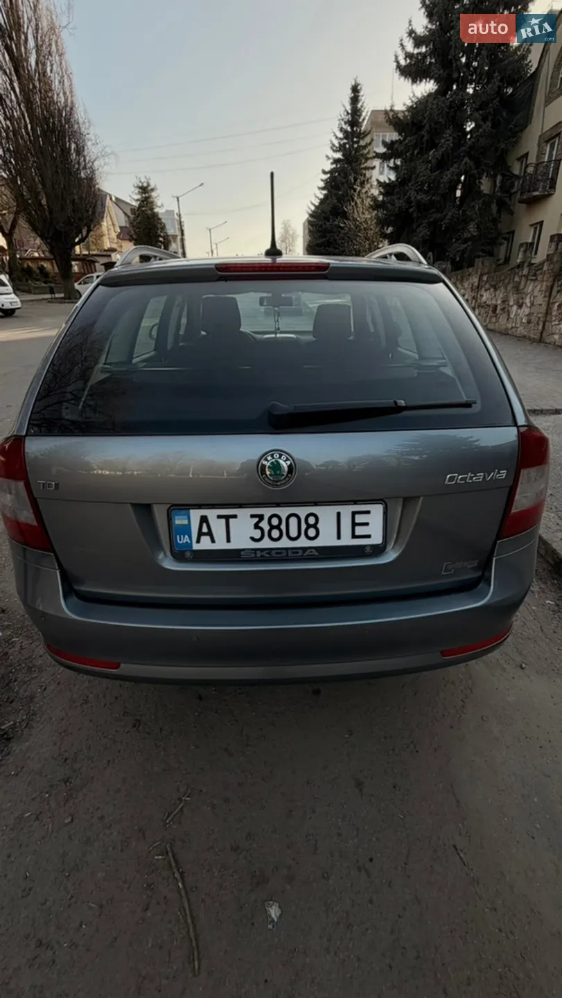 2011 Skoda Octavia - мініатюра 12