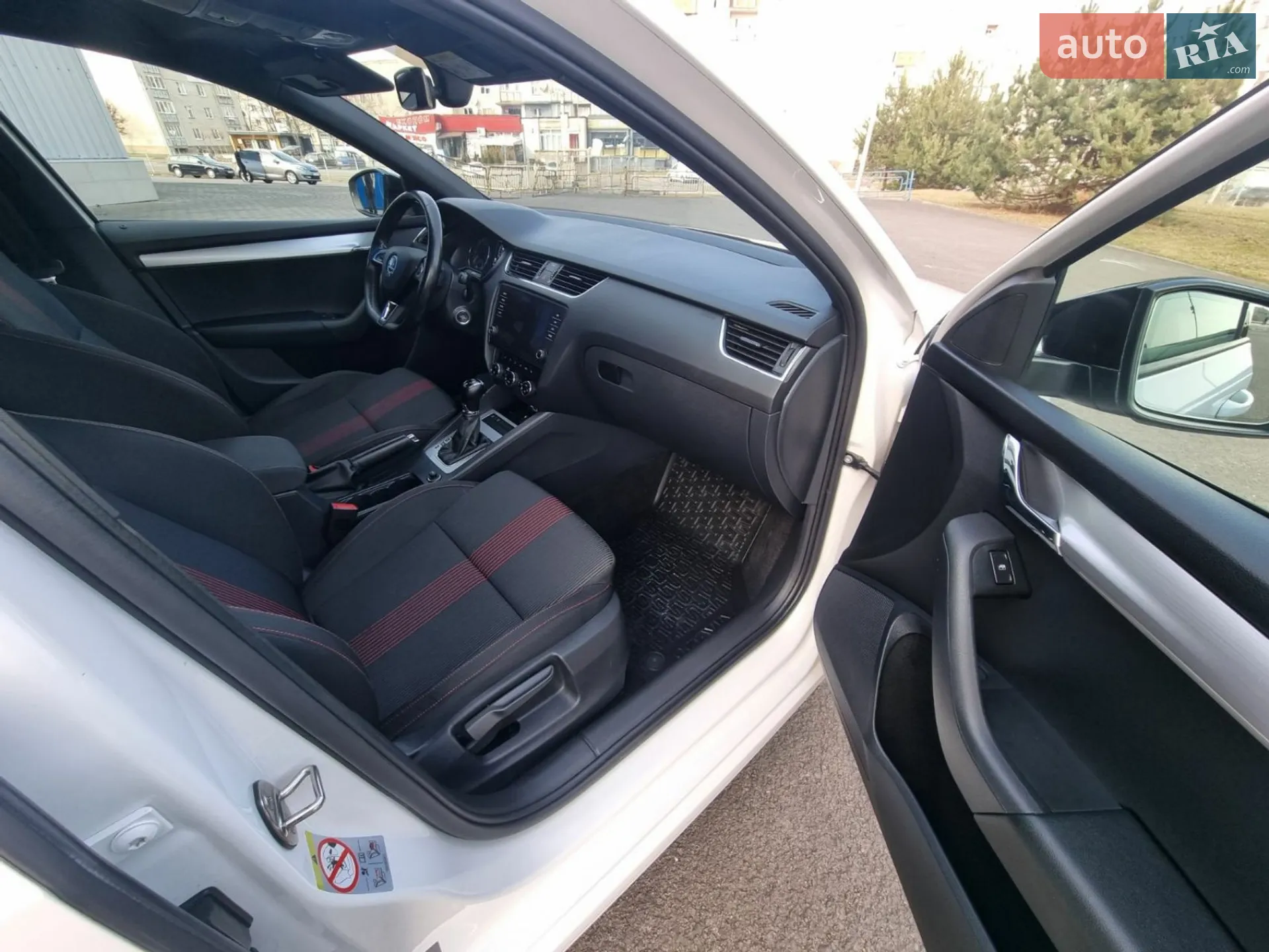 2019 Skoda Octavia - мініатюра 18