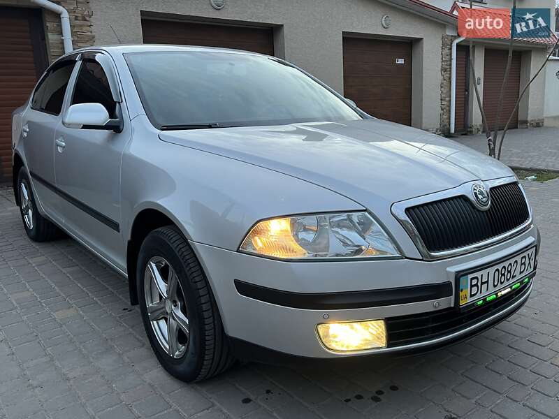 Лифтбек Skoda Octavia 2006 в Одессе