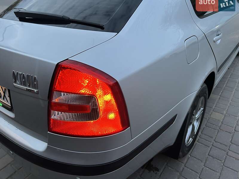 Лифтбек Skoda Octavia 2006 в Одессе