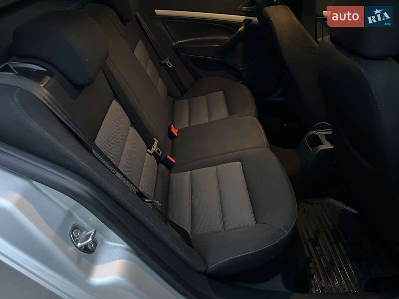 Лифтбек Skoda Octavia 2006 в Одессе