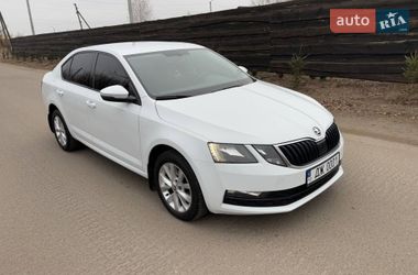 Лифтбек Skoda Octavia 2017 в Буче