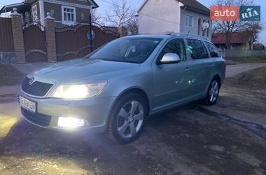 Універсал Skoda Octavia 2012 в Чернівцях