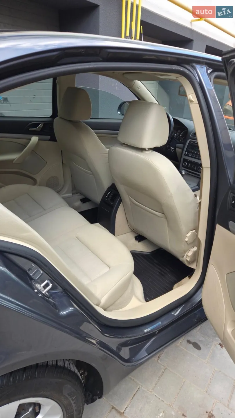 2011 Skoda Octavia - мініатюра 10