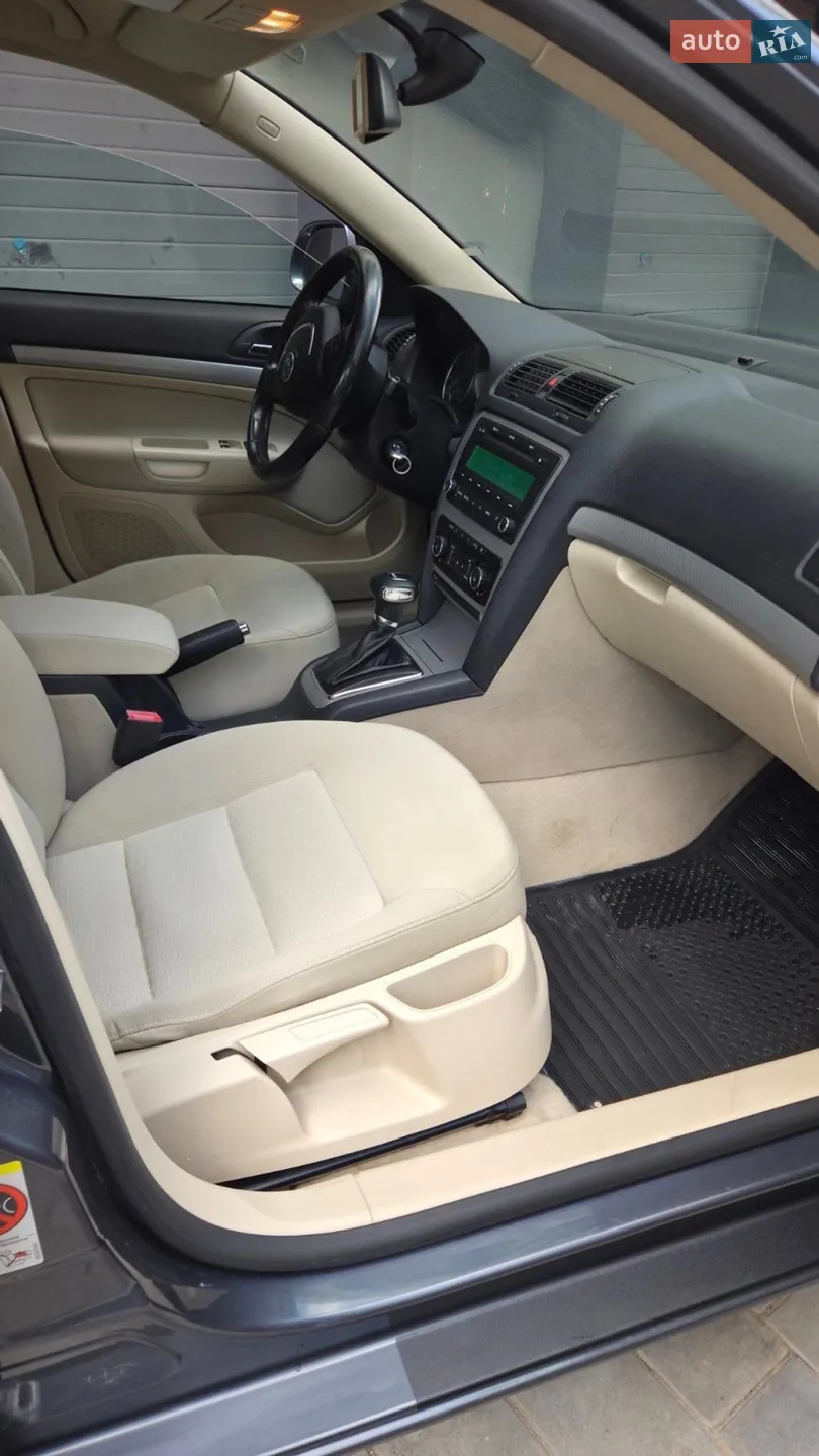 2011 Skoda Octavia - мініатюра 11