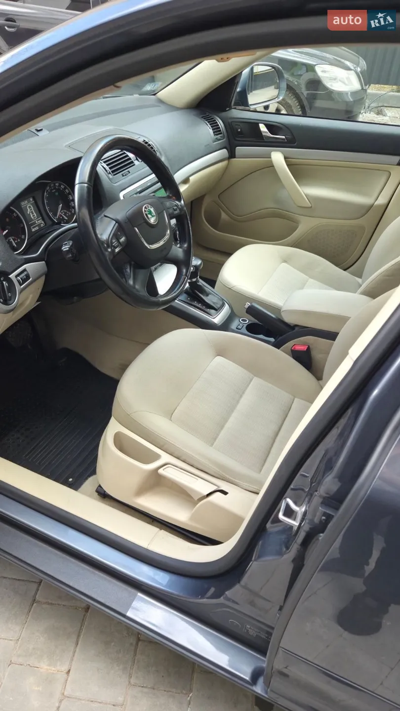 2011 Skoda Octavia - мініатюра 12