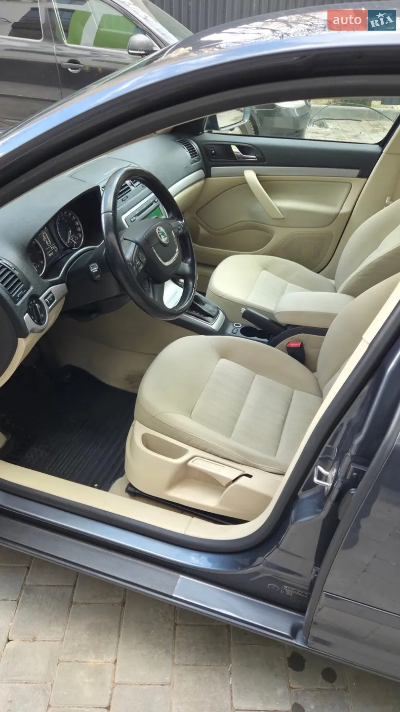 2011 Skoda Octavia - мініатюра 13