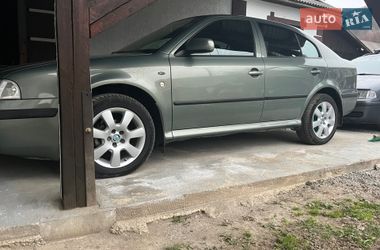 Ліфтбек Skoda Octavia 2003 в Вижниці