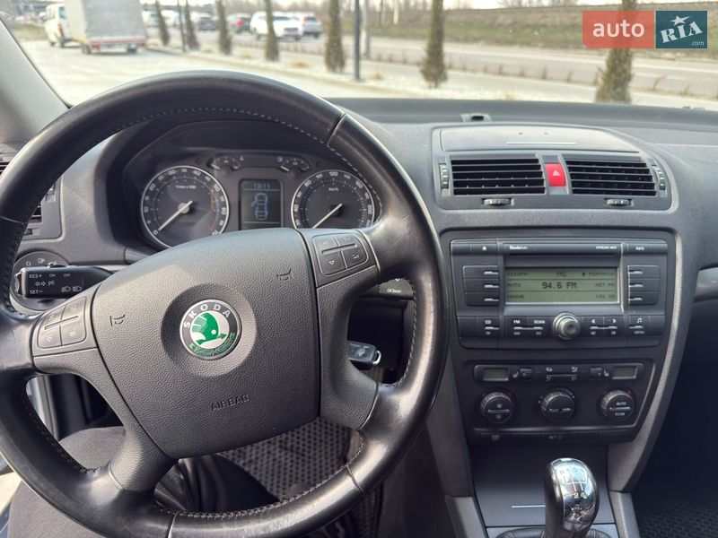 Лифтбек Skoda Octavia 2006 в Киеве
