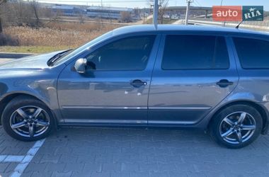 Универсал Skoda Octavia 2009 в Ирпене