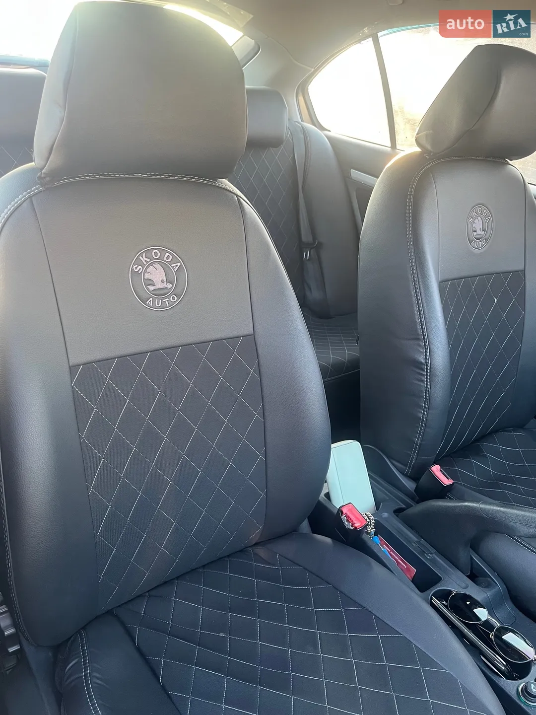 2010 Skoda Octavia - мініатюра 15