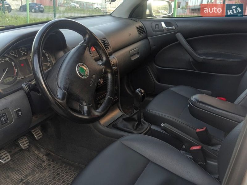 Лифтбек Skoda Octavia 2003 в Харькове