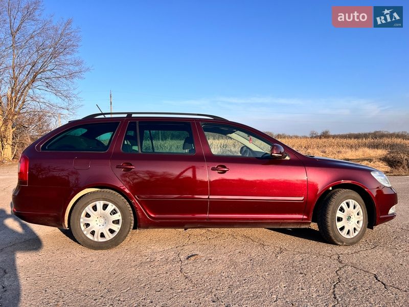Универсал Skoda Octavia 2011 в Ромнах фото 3 Универсал Skoda Octavia 2011 в Ромнах