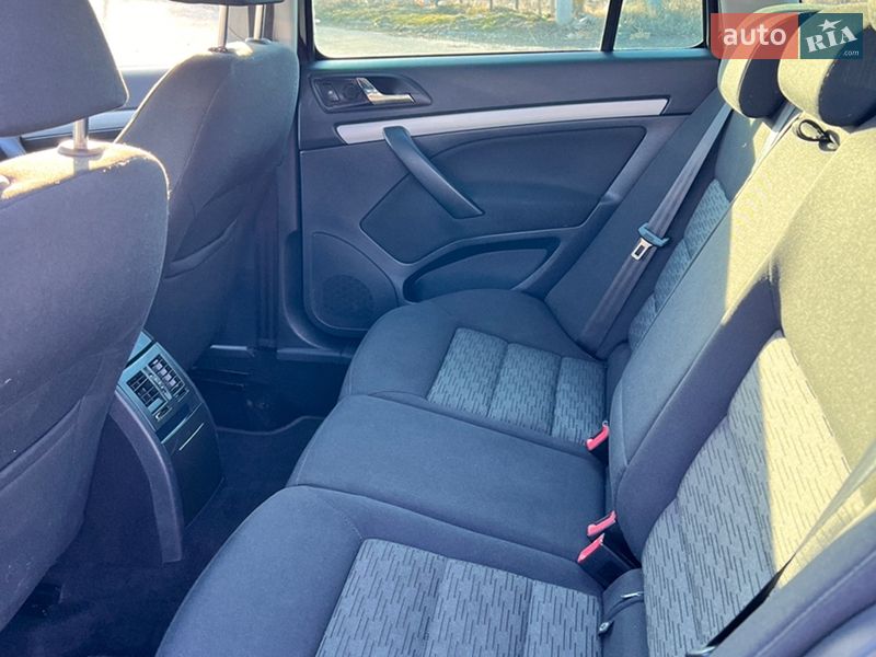 Универсал Skoda Octavia 2011 в Ромнах фото 10 Универсал Skoda Octavia 2011 в Ромнах