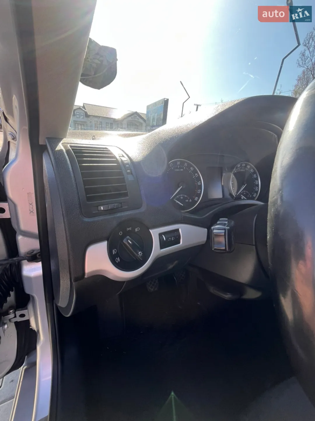 2010 Skoda Octavia - мініатюра 22