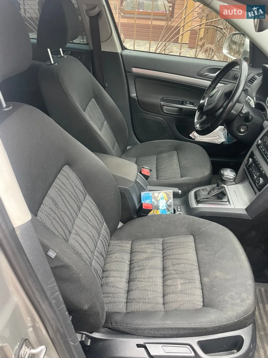 2010 Skoda Octavia - мініатюра 8