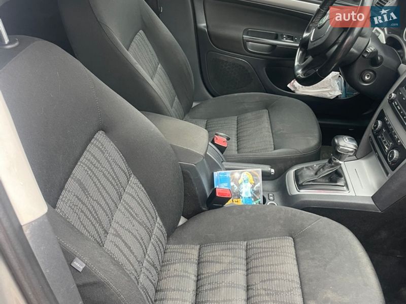 Универсал Skoda Octavia 2010 в Новомосковске