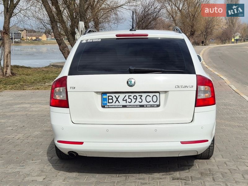 Универсал Skoda Octavia 2011 в Ирпене