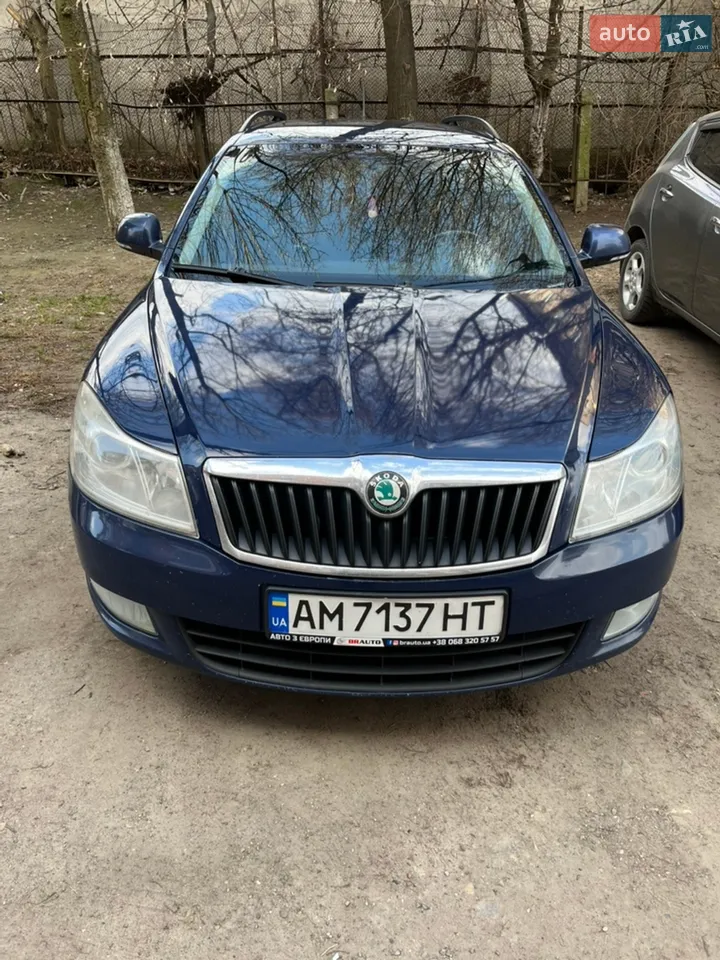 2010 Skoda Octavia - мініатюра 15