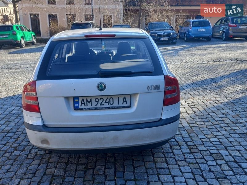 Универсал Skoda Octavia 2011 в Житомире фото 2 Универсал Skoda Octavia 2011 в Житомире