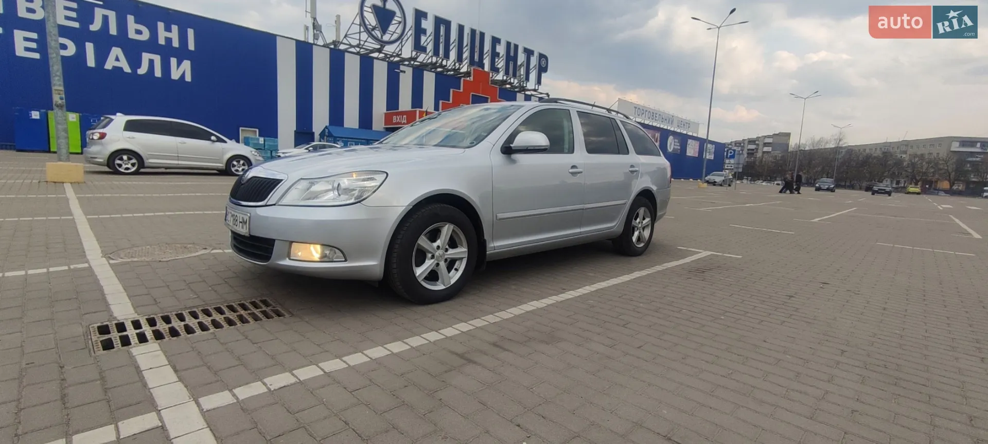 2011 Skoda Octavia - фото 1