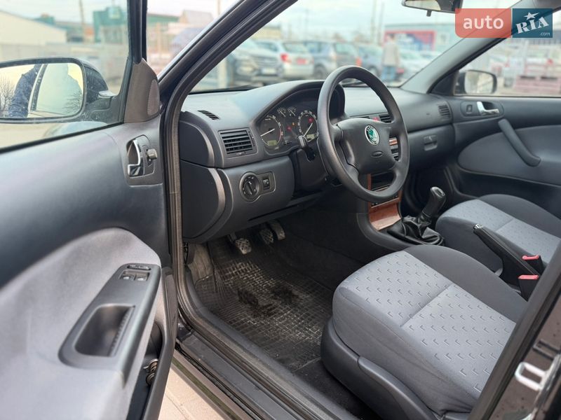 Лифтбек Skoda Octavia 2009 в Ровно