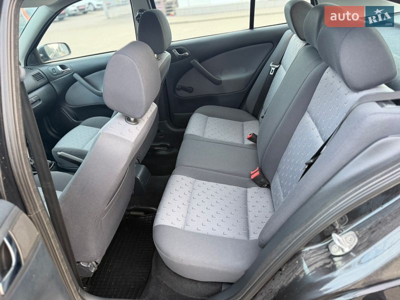 Лифтбек Skoda Octavia 2009 в Ровно