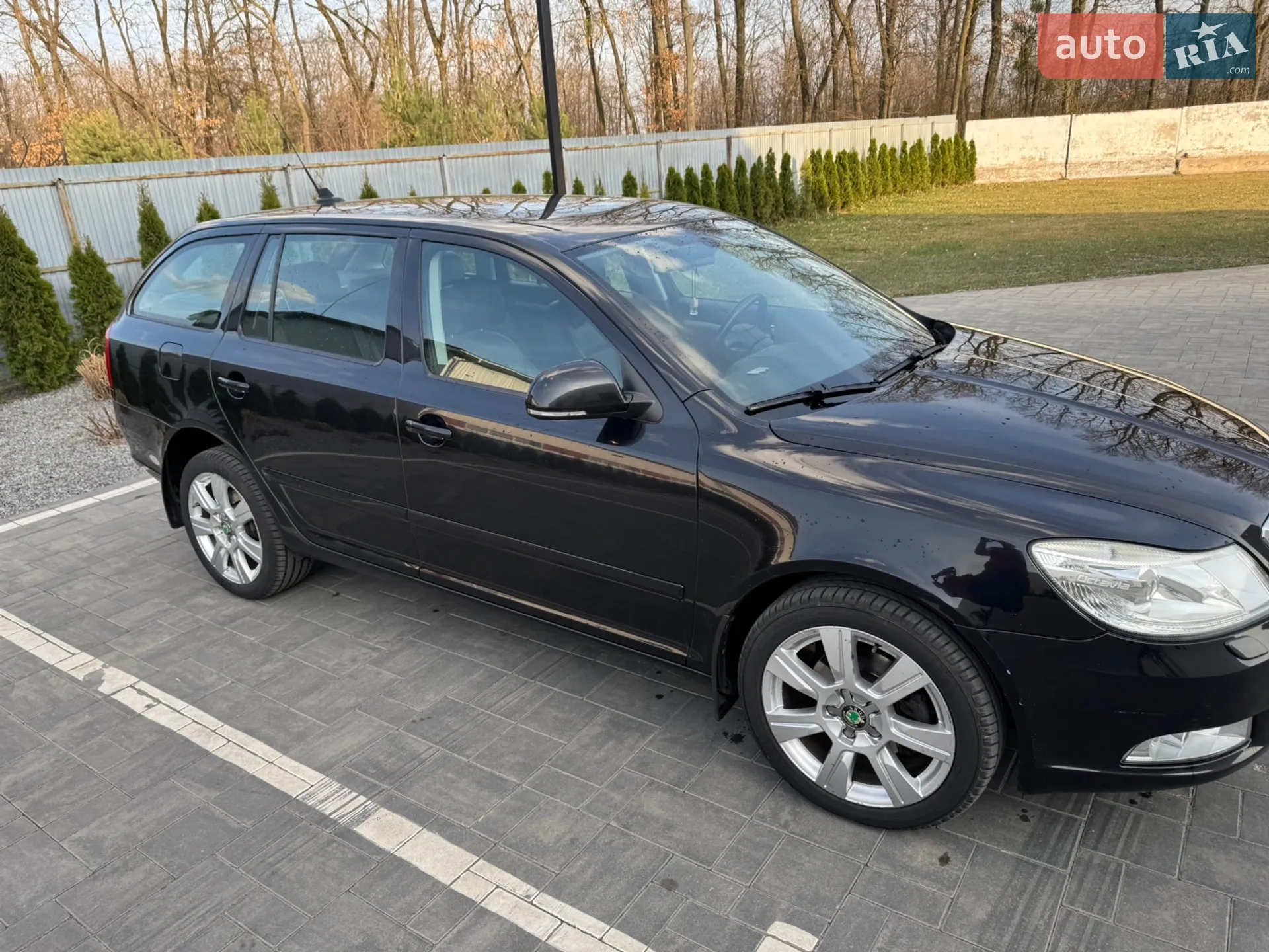 2010 Skoda Octavia - мініатюра 3