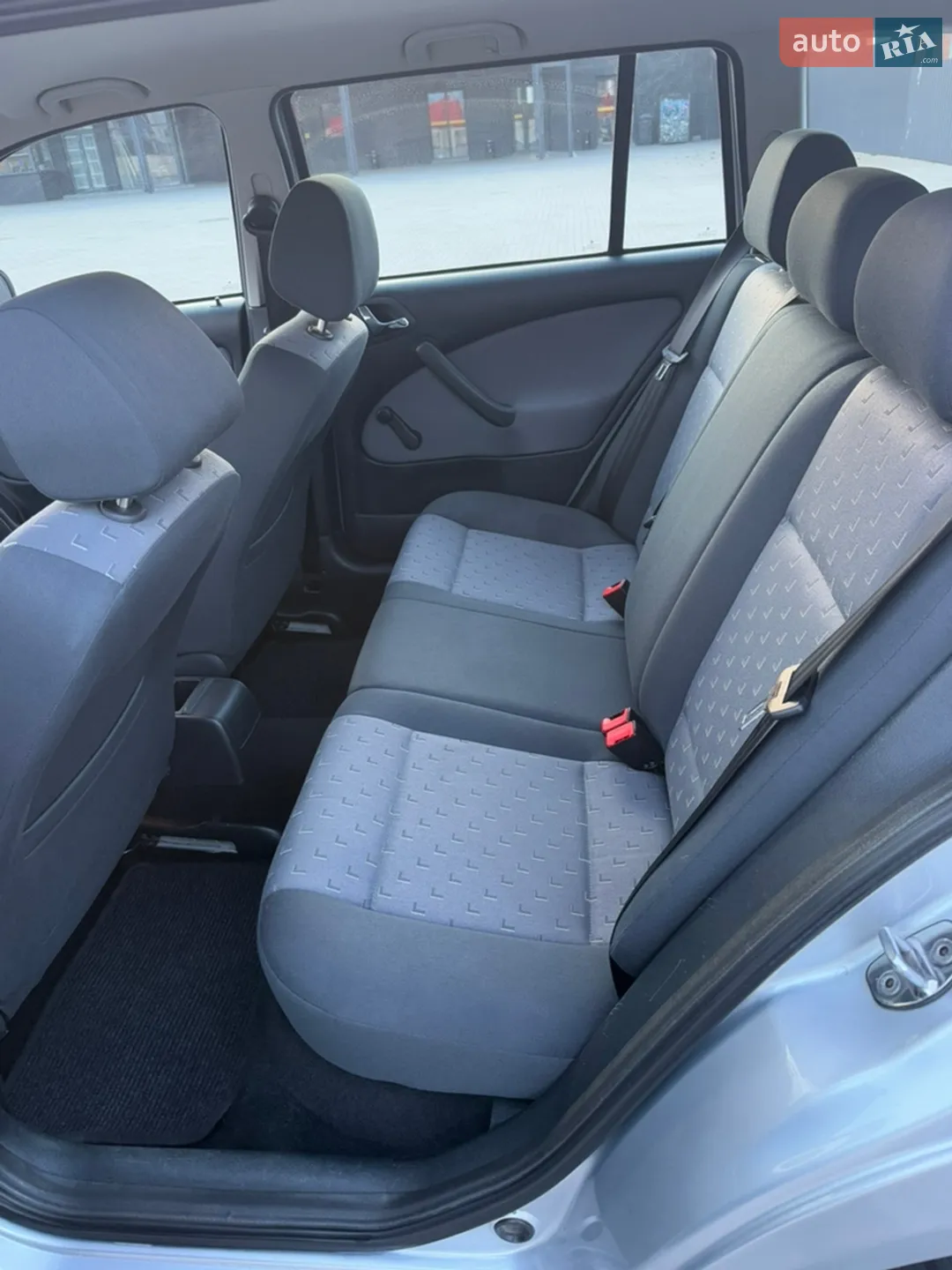 2010 Skoda Octavia - мініатюра 22