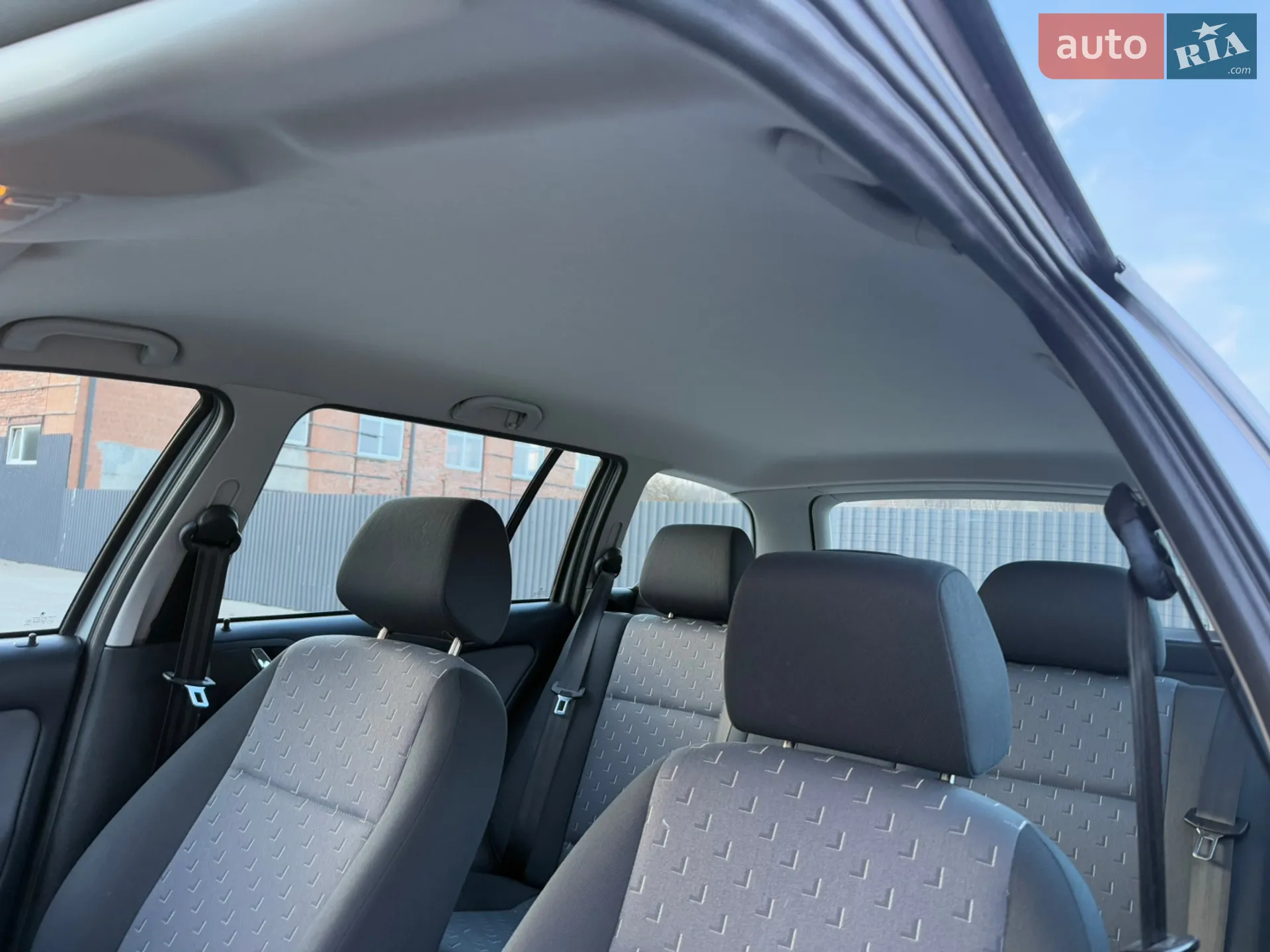 2010 Skoda Octavia - мініатюра 29