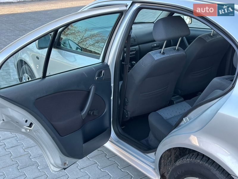 Лифтбек Skoda Octavia 2002 в Дубно фото 48 Лифтбек Skoda Octavia 2002 в Дубно