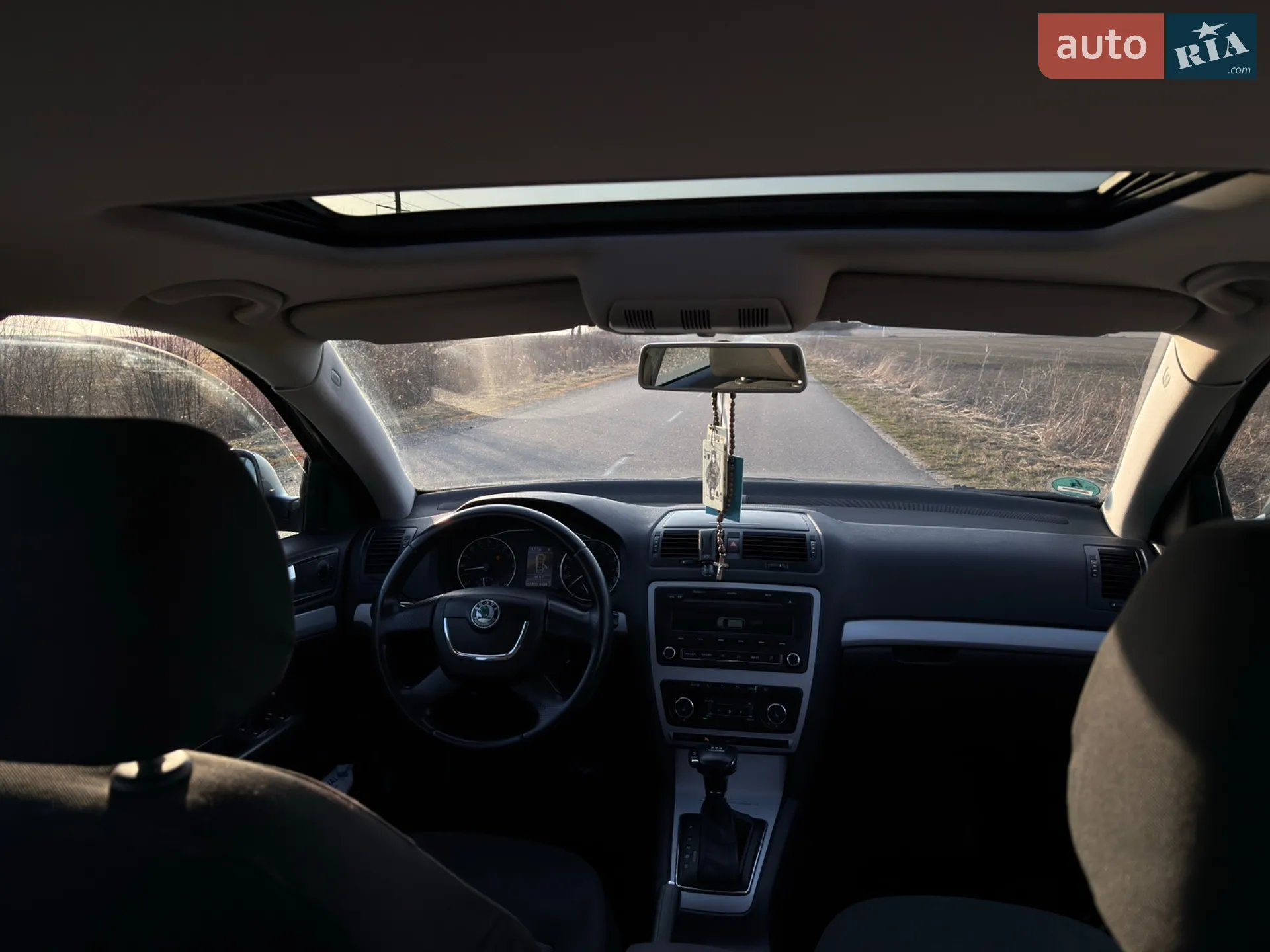2010 Skoda Octavia - мініатюра 8