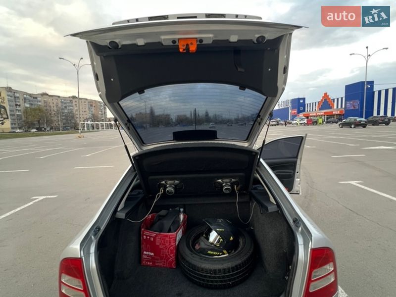 Лифтбек Skoda Octavia 2004 в Каменец-Подольском