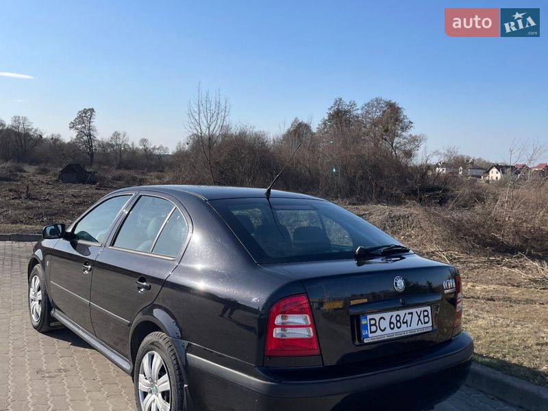 Лифтбек Skoda Octavia 2003 в Бродах