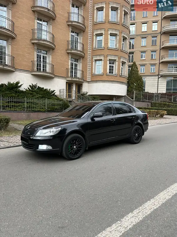 Skoda Octavia 2011 VIN TMBCK41Z4BB154472 фото оголошення 2 з 101