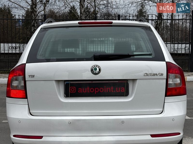 Универсал Skoda Octavia 2012 в Белогородке
