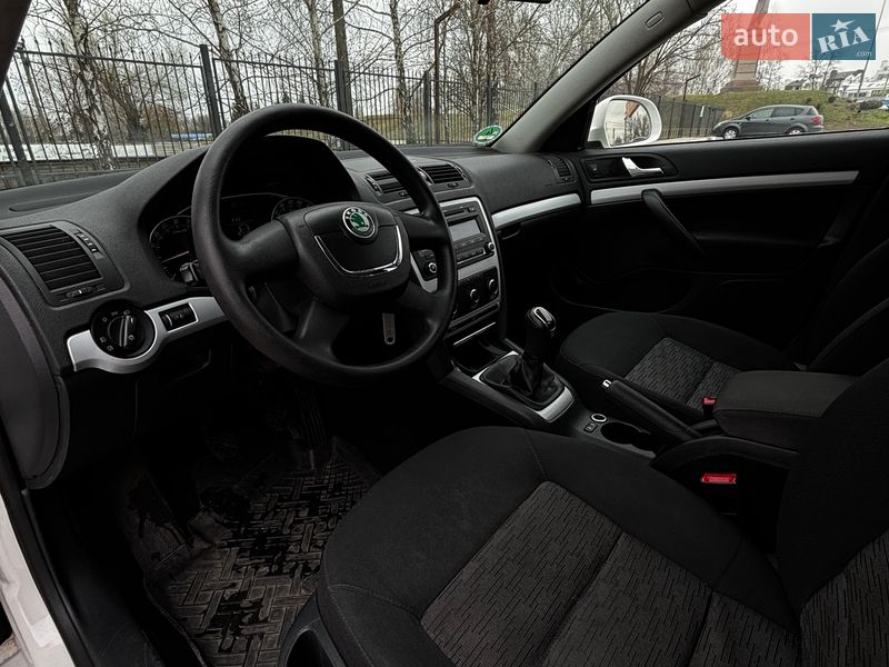 Универсал Skoda Octavia 2012 в Белогородке