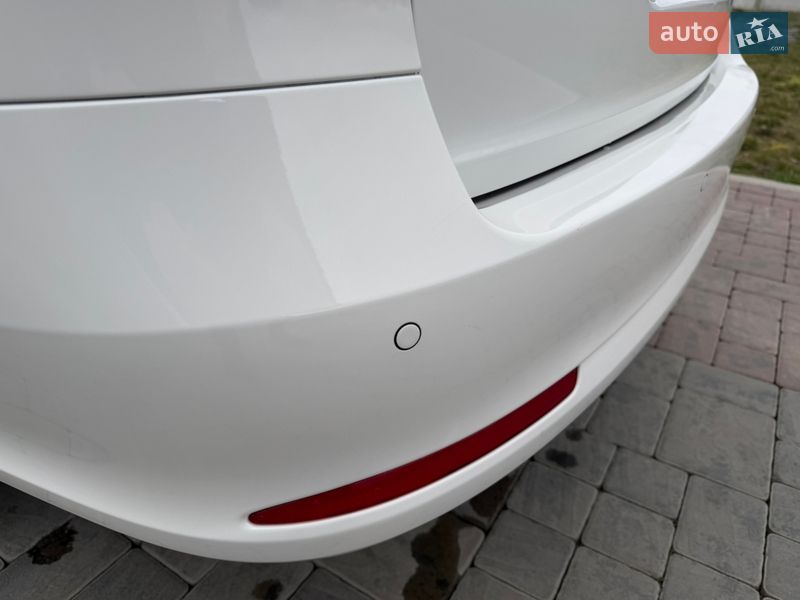 Универсал Skoda Octavia 2012 в Ровно